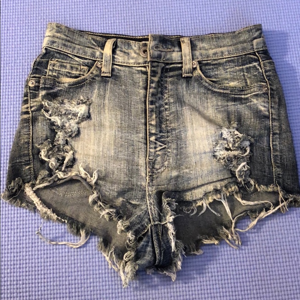 Ripped denim shorts